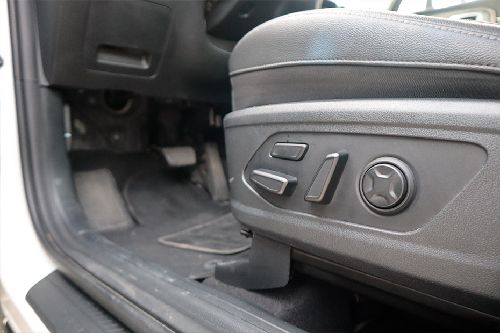 Kia Sorento seat adjustment controllers