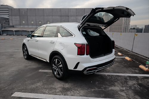 Kia Sorento trunk open