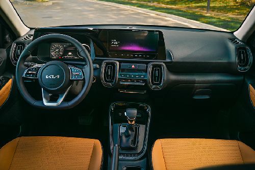 Kia Sonet dashboard view