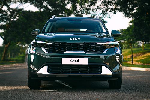 Kia Sonet front side view
