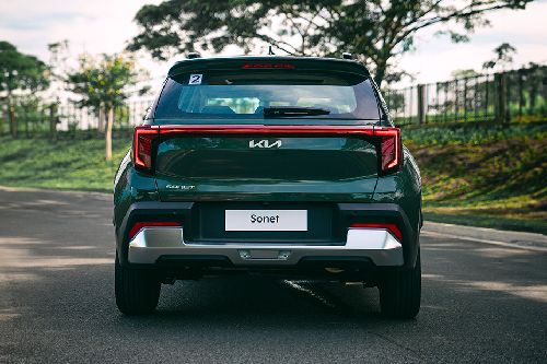 Full Rear View Kia Sonet full rear view