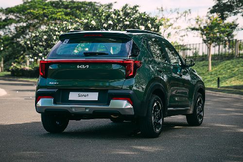 Kia Sonet rear angle view