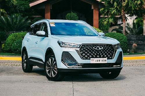 Lynk & Co 06 front deep low angle view