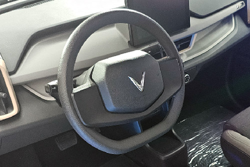 VinFast VF 3 steering wheel