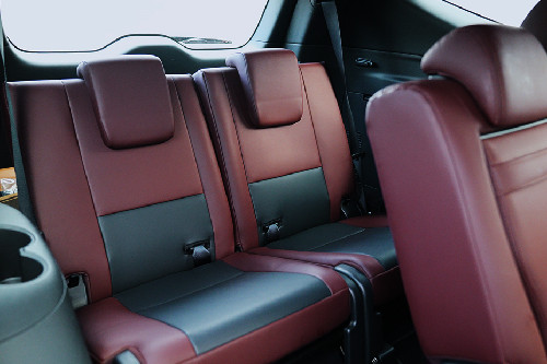 Mitsubishi Montero Sport rear seat head rest