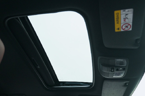 Mitsubishi Montero Sport sunroof moonroof