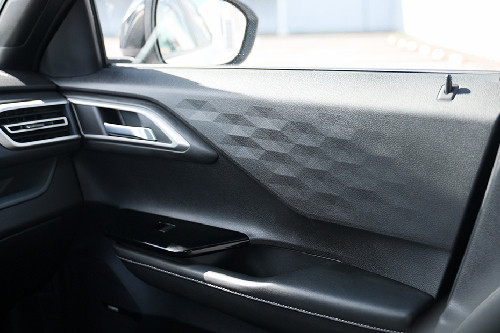 Mitsubishi XForce door handle interior