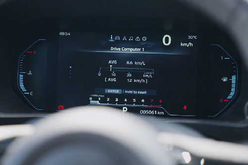 Mitsubishi XForce tachometer