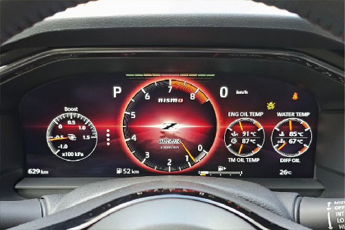 Nissan Z tachometer