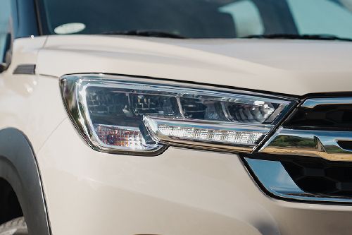 Suzuki XL7 Hybrid headlight
