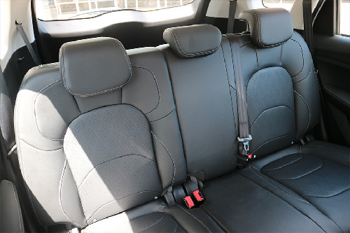 Chevrolet Captiva rear seats
