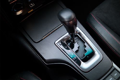 Toyota Fortuner gear shifter