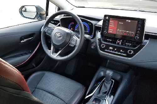 Toyota Corolla Altis dashboard view