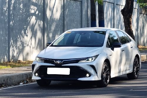 Front Medium View Toyota Corolla Altis front medium view