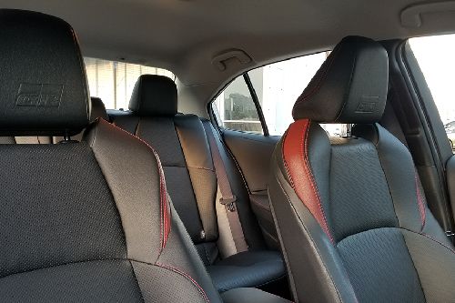 Toyota Corolla Altis front seats