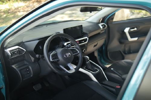 Toyota Raize front ac vents