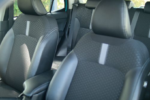 Toyota Raize front seats