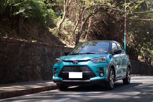 Toyota Raize front side view