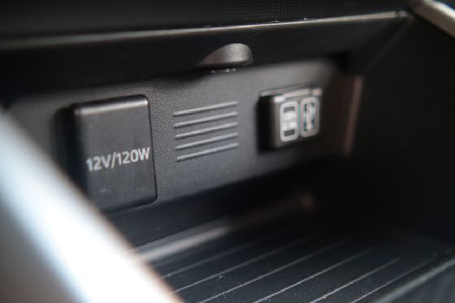 Toyota Raize power accessories outlet view