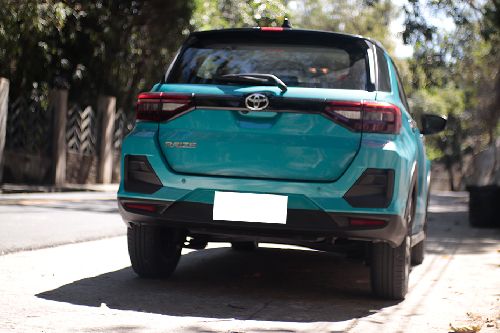Toyota Raize rear cross side view