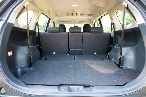 Toyota Avanza folding seats