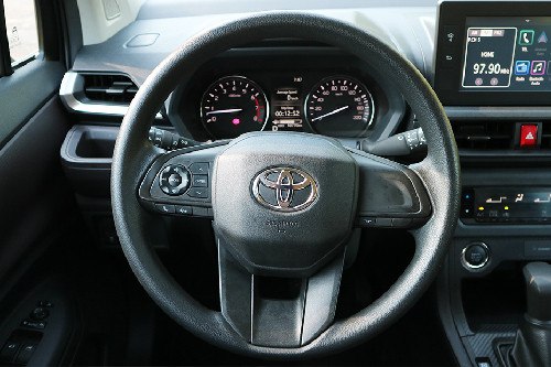 Toyota Avanza steering wheel
