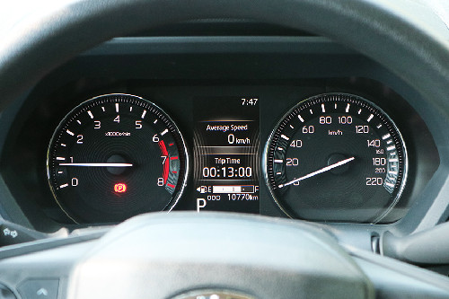 Toyota Avanza tachometer