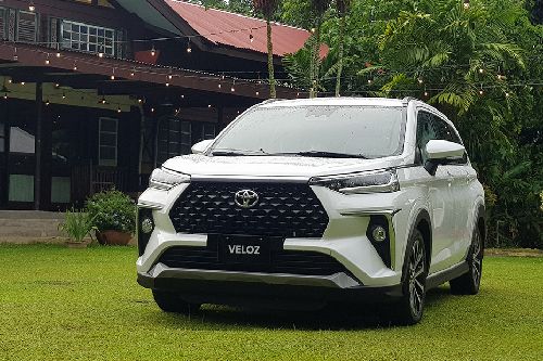 Front Cross Side View Toyota Veloz front cross side view