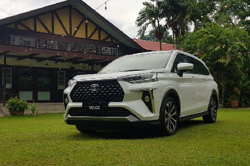 Toyota Veloz front deep low angle view