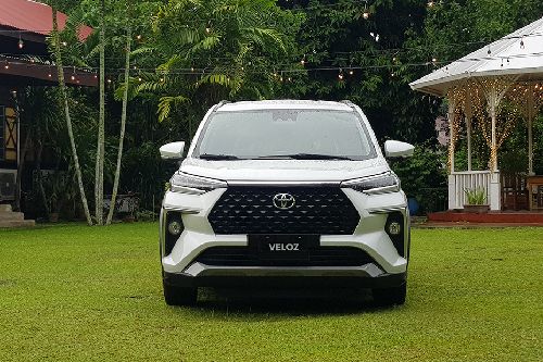 Toyota Veloz full front view