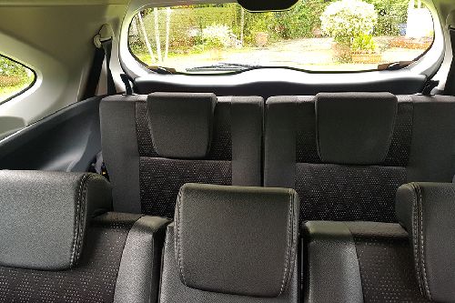 Toyota Veloz rear seat head rest