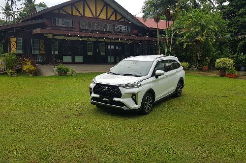 Toyota Veloz tilted front view