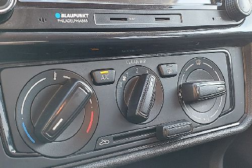 Volkswagen Santana front ac controls