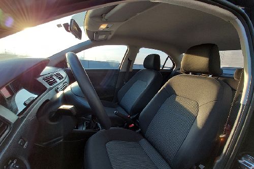 Volkswagen Santana front seats