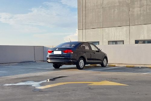 Volkswagen Santana rear medium view