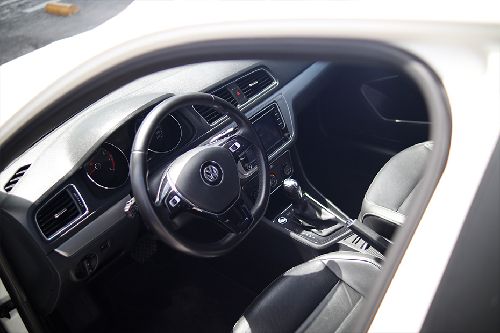 Volkswagen Lavida dashboard view