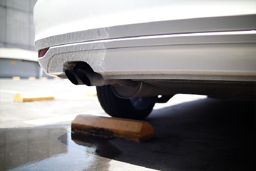 Volkswagen Lavida exhaust pipe