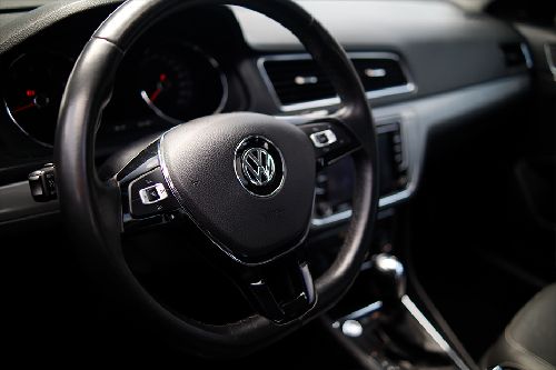 Volkswagen Lavida steering wheel