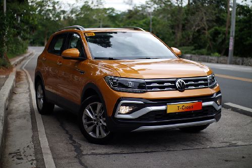 Front Medium View Volkswagen T-Cross front medium view