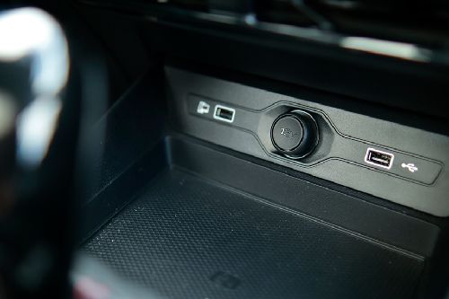 MG GT power accessories outlet view