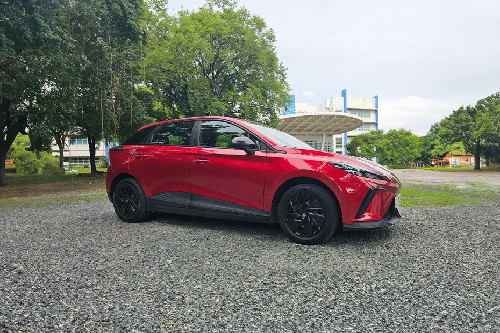 Front Medium View MG 4 EV front medium view