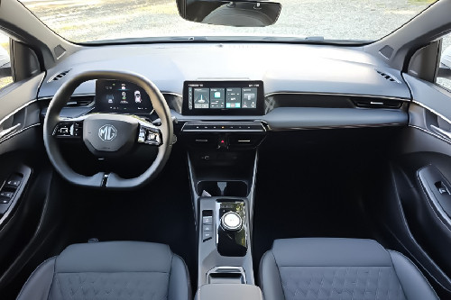 MG 3 dashboard view