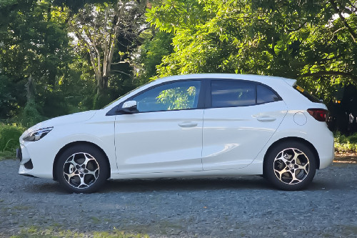 MG 3 drivers sideview