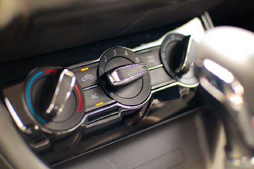 MG 5 front ac controls