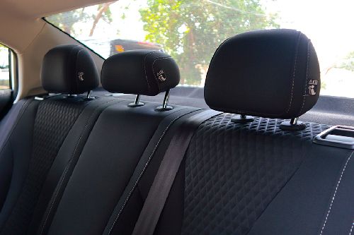 MG 5 rear seat head rest