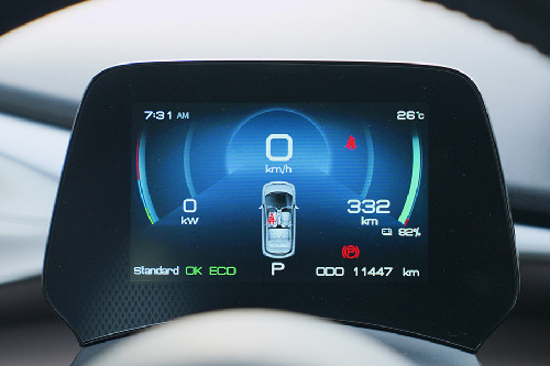 BYD Dolphin tachometer