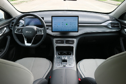 BYD Seal 5 DM-i dashboard view