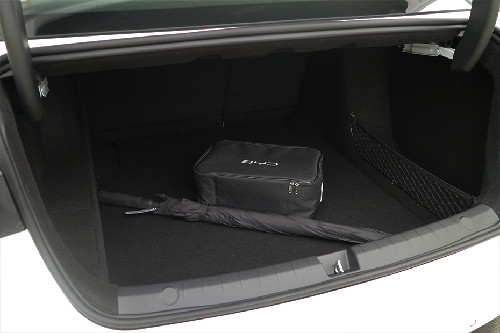 BYD Seal 5 DM-i storage closer view