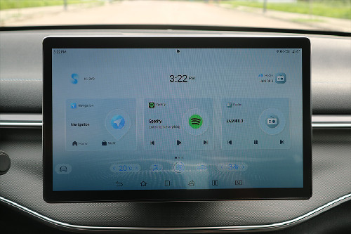 BYD Seal 5 DM-i touch screen